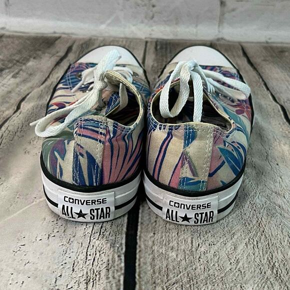 D10 Chuck Taylor All Star Converse Floral Canvas Sneakers, Size 8, Pre-owned - Picture 3 of 8